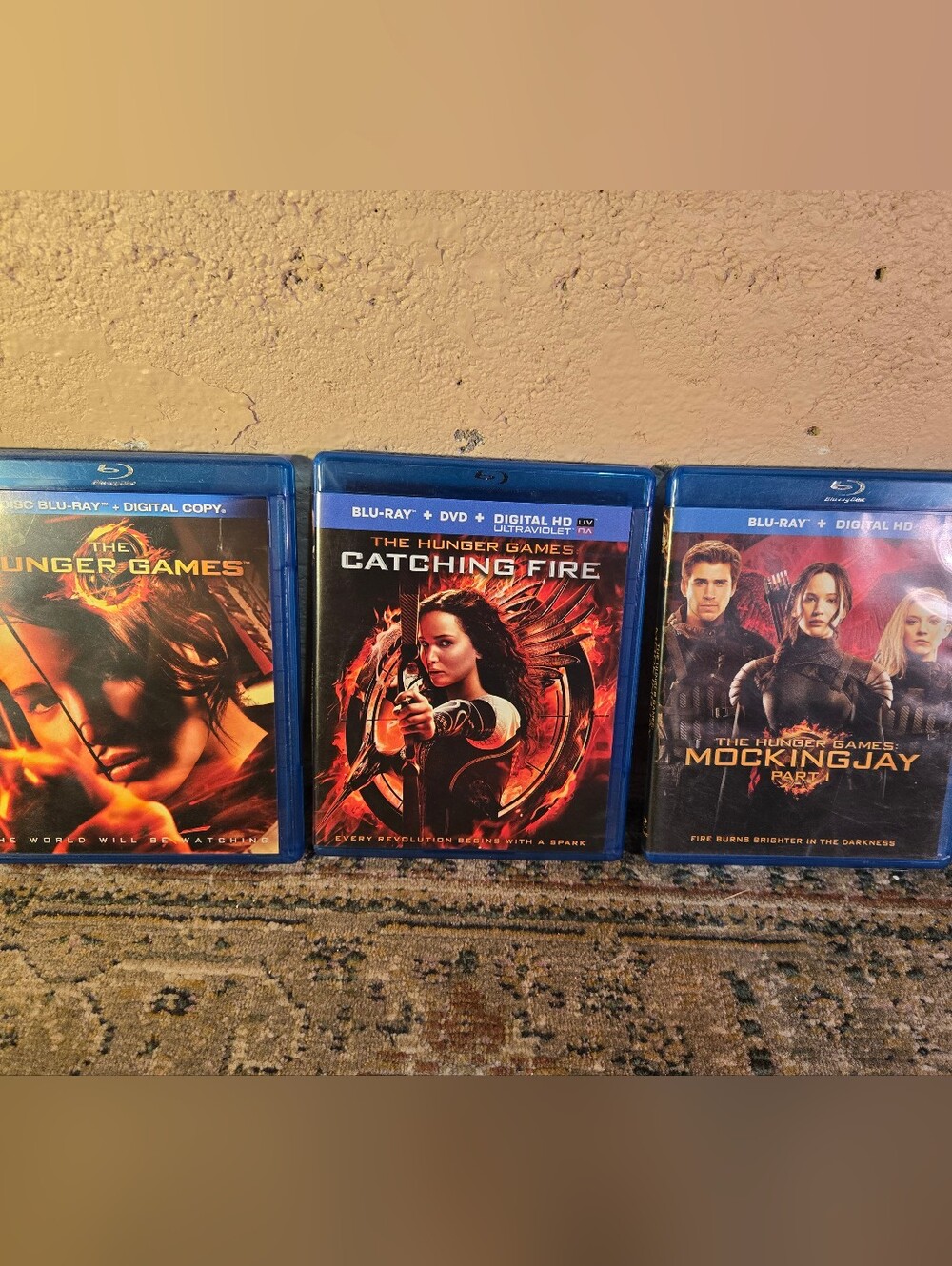 Hunger Games Lot Of 3 Blu Ray Hunger Games; Catching Fire; Mockingjay Part 1